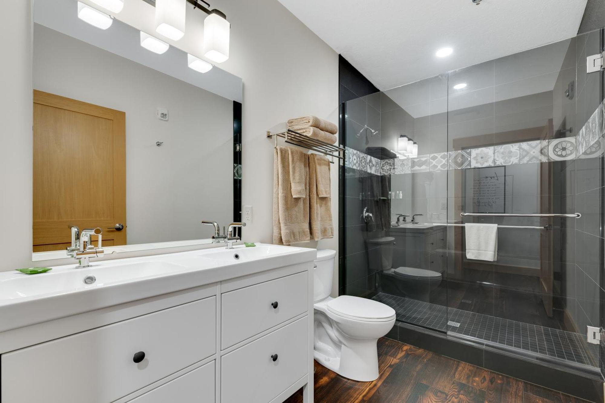 Magnolia Suite - Main Street Lodge In Berlin Bagian luar foto